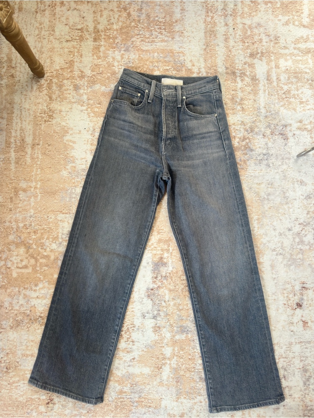 Mother Classic womenโs Straight-Leg Jeans in Faded Blue